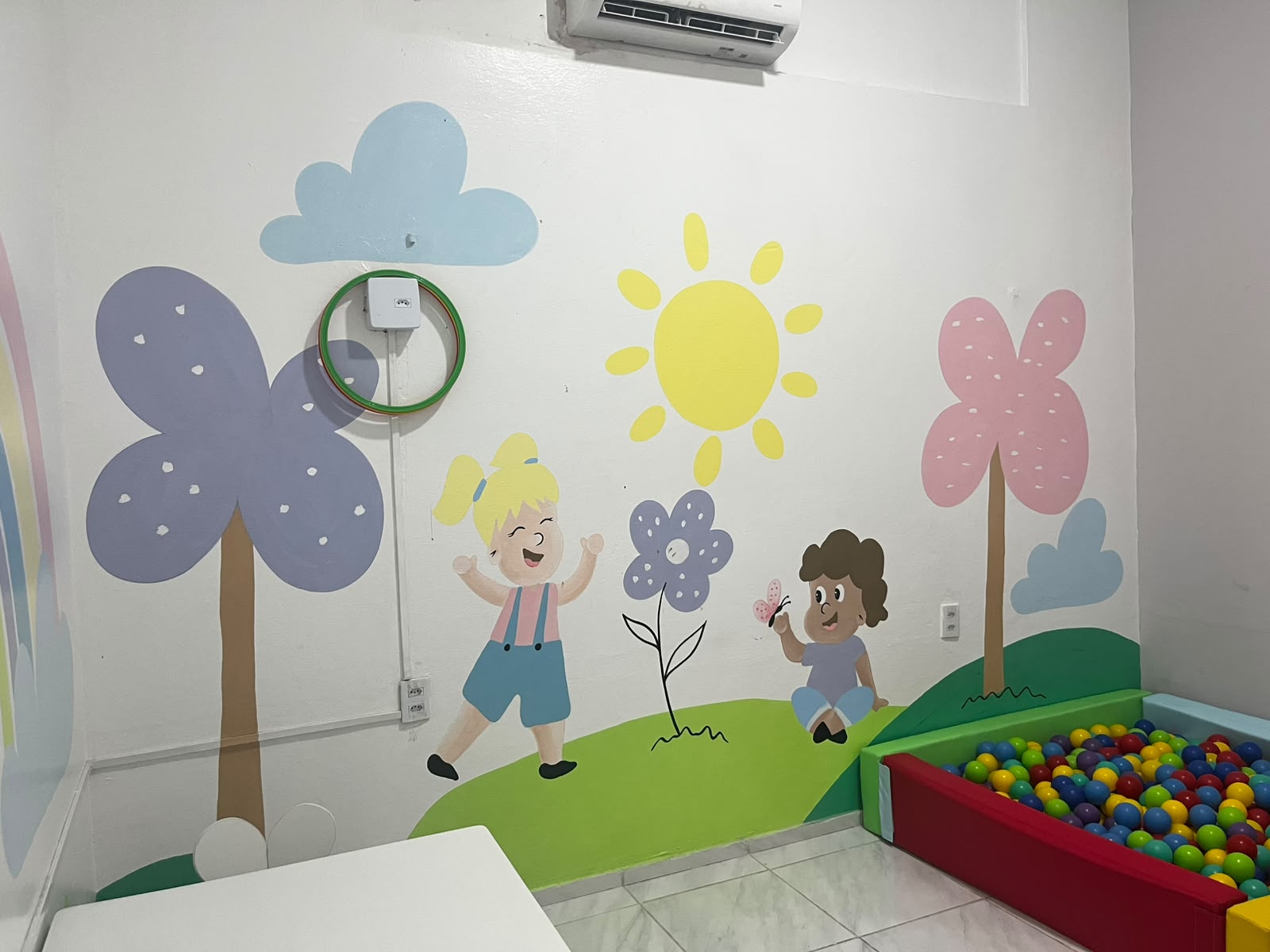 Espaço infantil adaptado para psicologia e terapia ocupacional